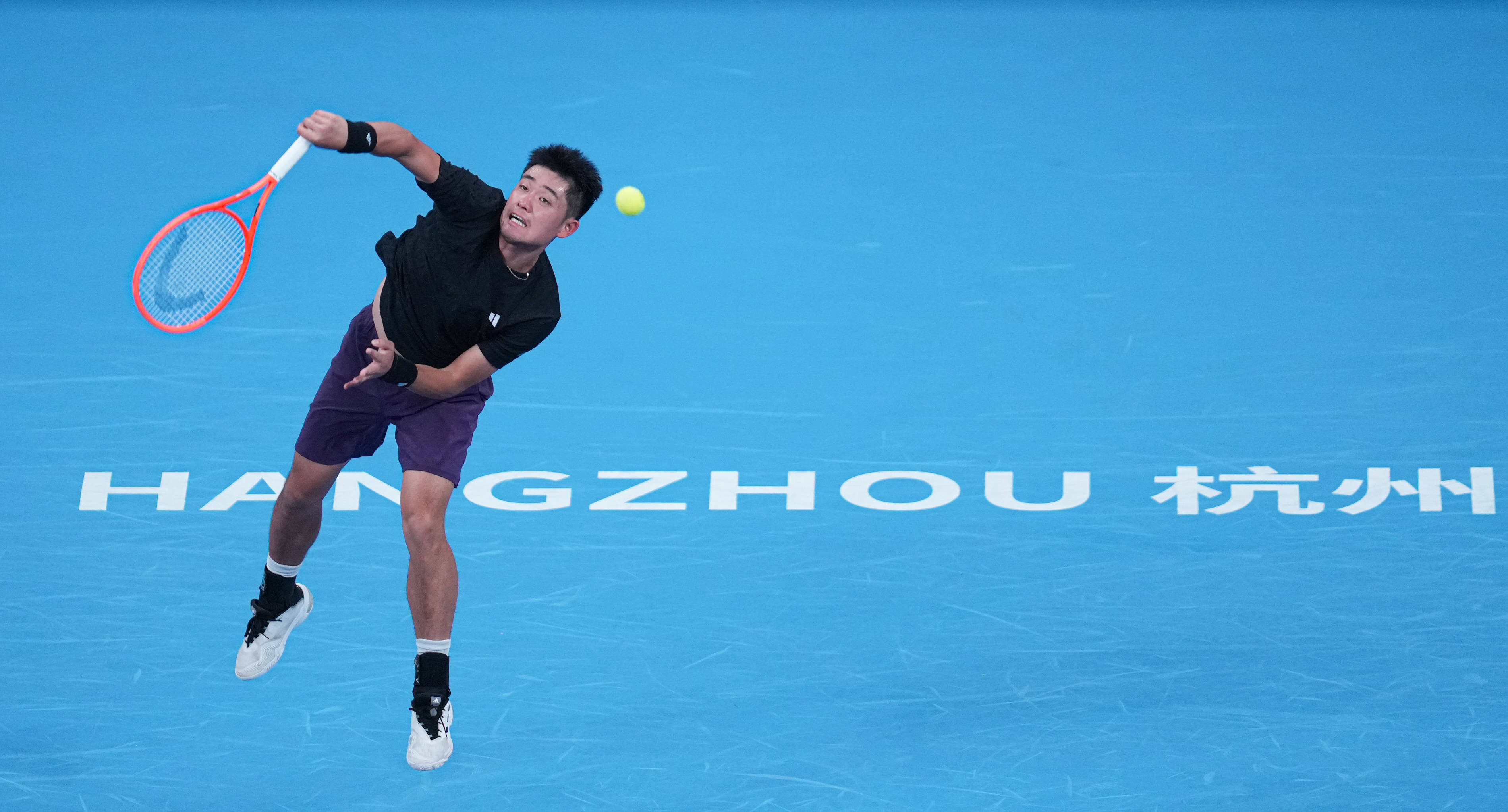 （体育）网球——杭州公开赛：吴易昺晋级四强