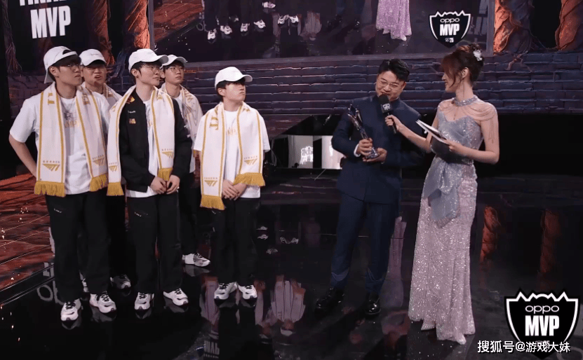 Uzi世界赛后行为怪异，突然高强度训练，新赛季准备第三次复出？